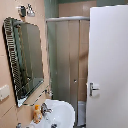 Apartment L&p - Free Private Parking *