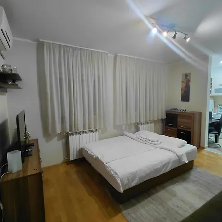 Apartament L&p - Free Private Parking