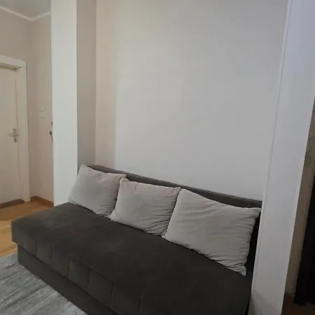 L&p - Free Private Parking Apartament Novi Sad