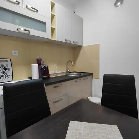 L&p - Free Private Parking Novi Sad