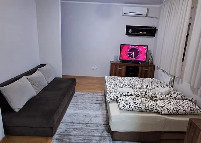 L&p - Free Private Parking *