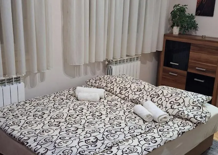 L&p - Free Private Parking شقة *